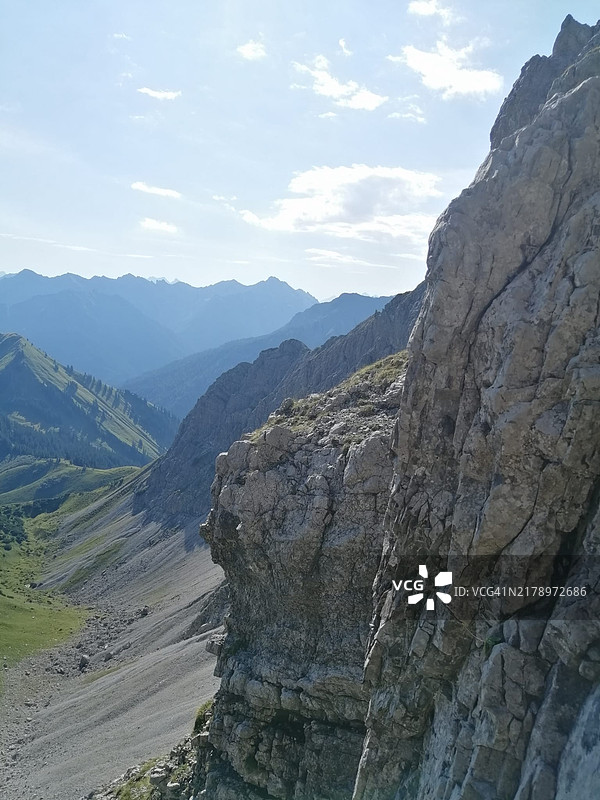 山脉与天空的美丽景色图片素材