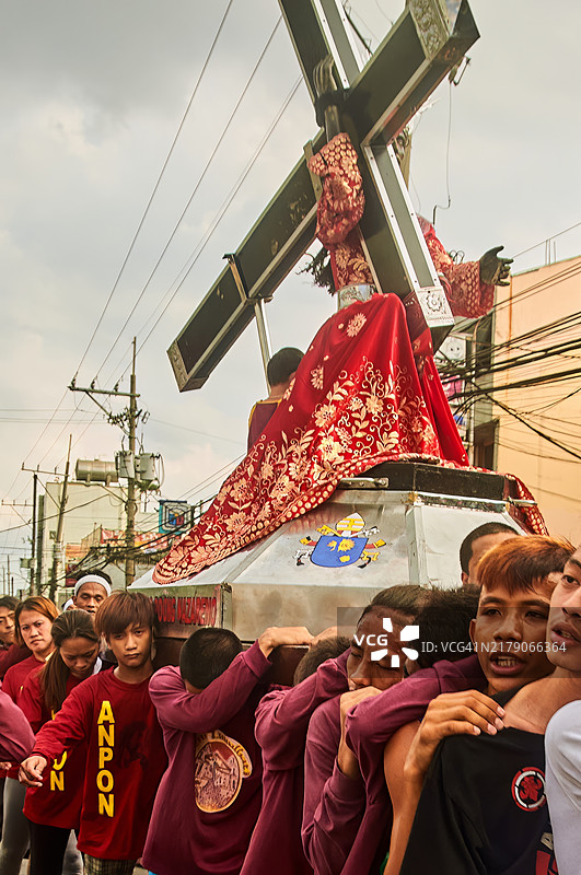 菲律宾人庆祝黑拿撒勒耶稣节图片素材