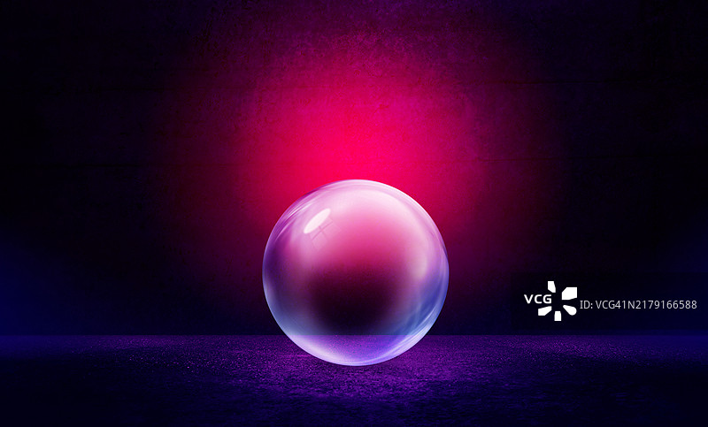 聚光灯下的透明球体图片素材