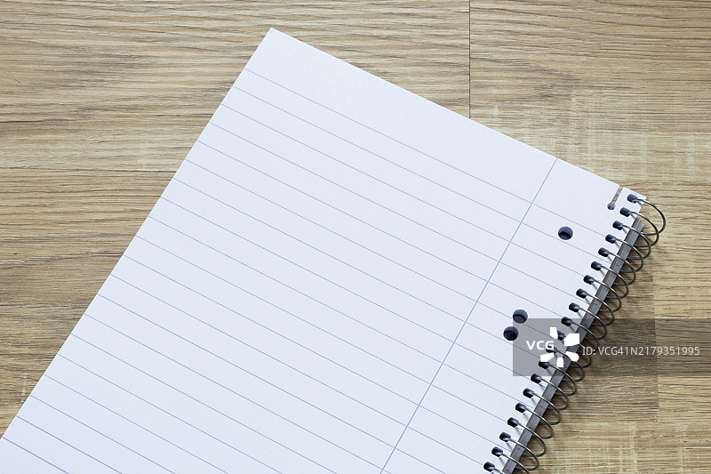 带木质背景的空白横格写字板图片素材