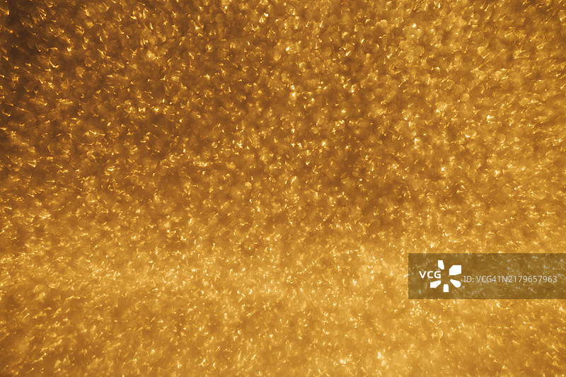 金色水滴特写图片素材