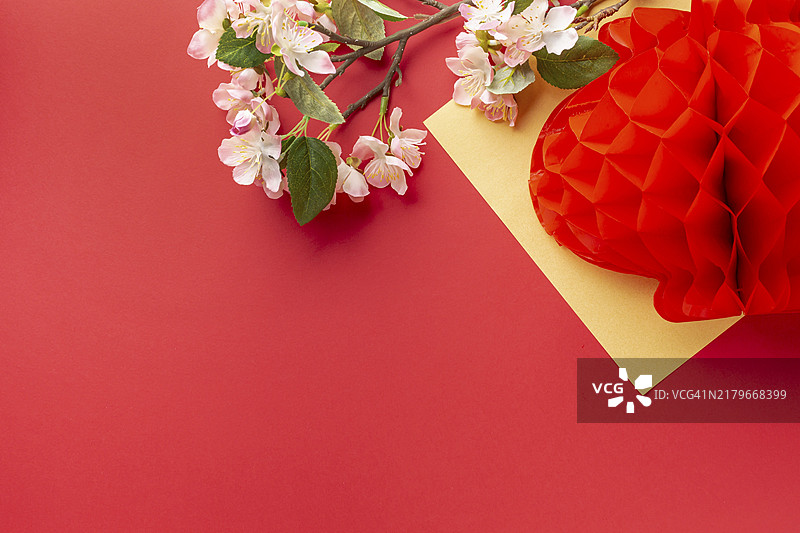 带樱花的中国新年灯笼图片素材