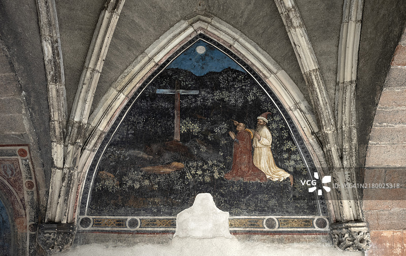 圣尼古拉斯教区教堂，瓦茨拉夫大师在塔楼通道中的壁画，意大利博尔扎诺自治省梅拉诺图片素材
