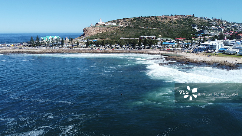 清澈天空下的海景图片素材