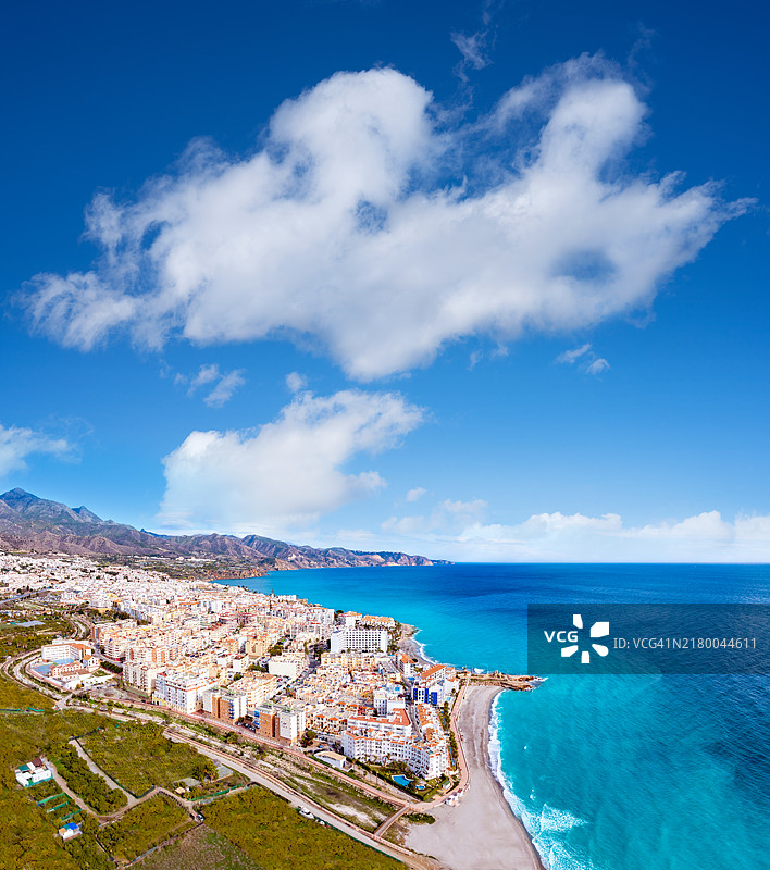 西班牙安达卢西亚内尔哈空拍城市景观图片素材