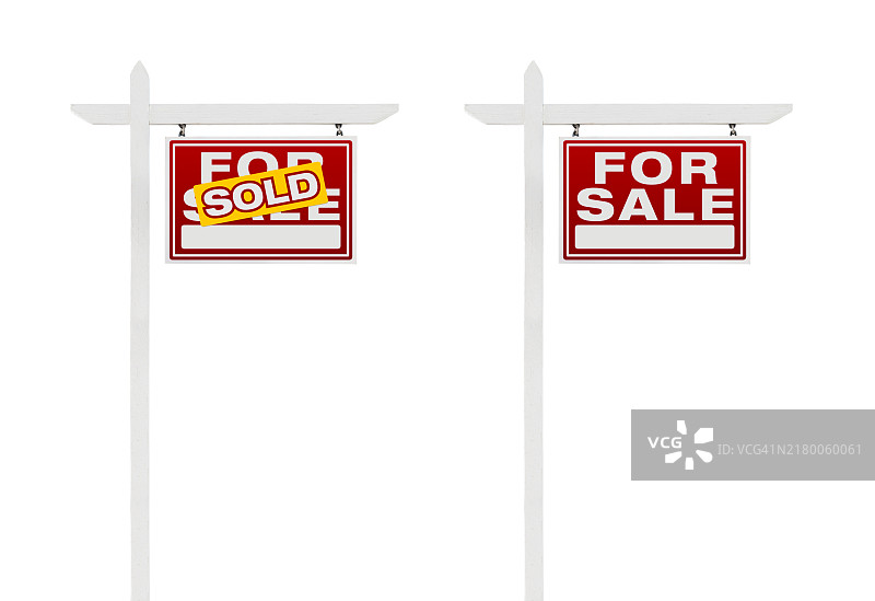 两个朝右的房地产出售标志，带有剪切路径，隔离在白色背景上图片素材
