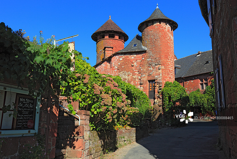 科隆日-拉-鲁日：法国利穆赞地区科雷兹省如画般的村庄图片素材