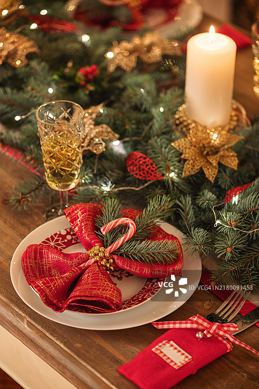 精致圣诞餐桌图片素材