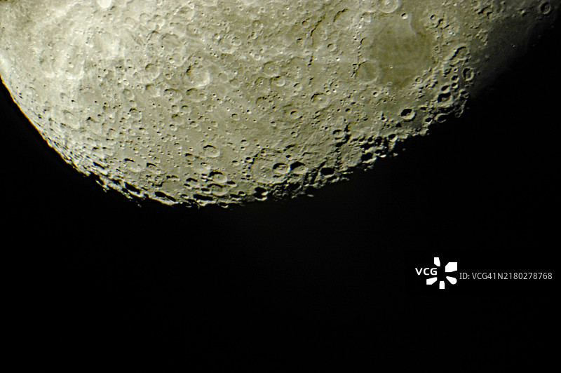 月球陨石坑图片素材