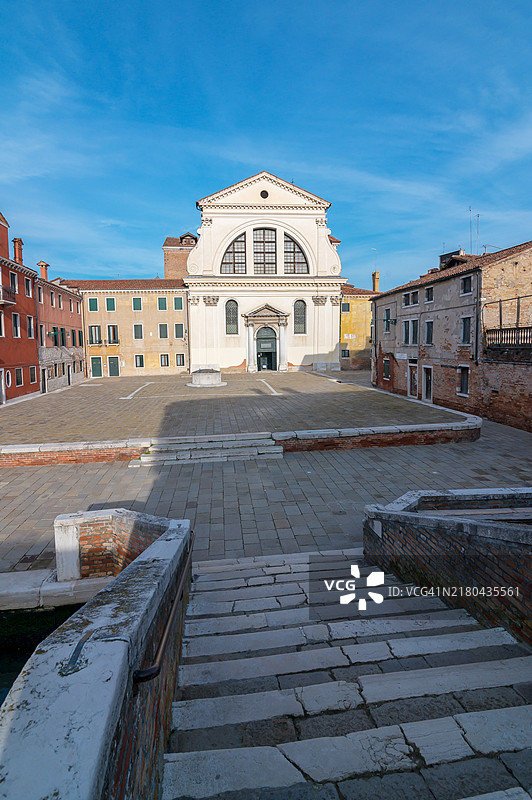 空无一人的威尼斯圣特罗瓦索教堂图片素材