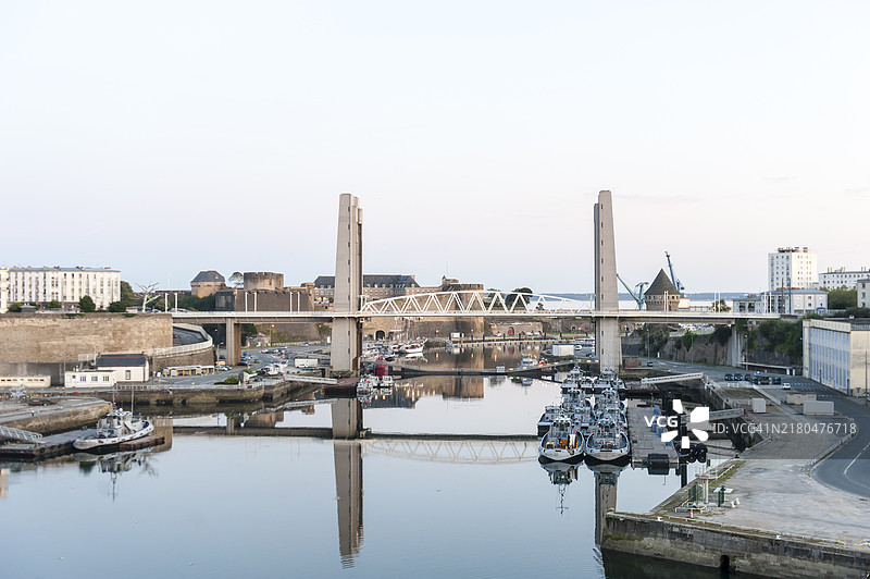 Recouvrance桥，彭feld河，布雷斯特，菲尼斯泰尔省，布列塔尼，法国，欧洲图片素材