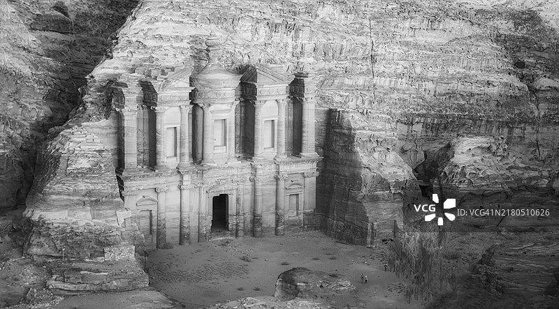 约旦佩特拉古城修道院红外图像图片素材