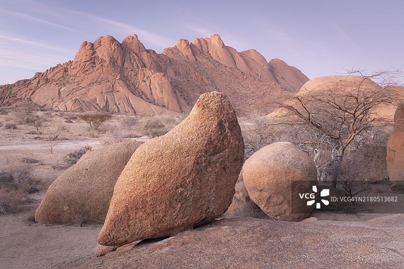 纳米比亚斯皮茨科佩的黄昏景色图片素材