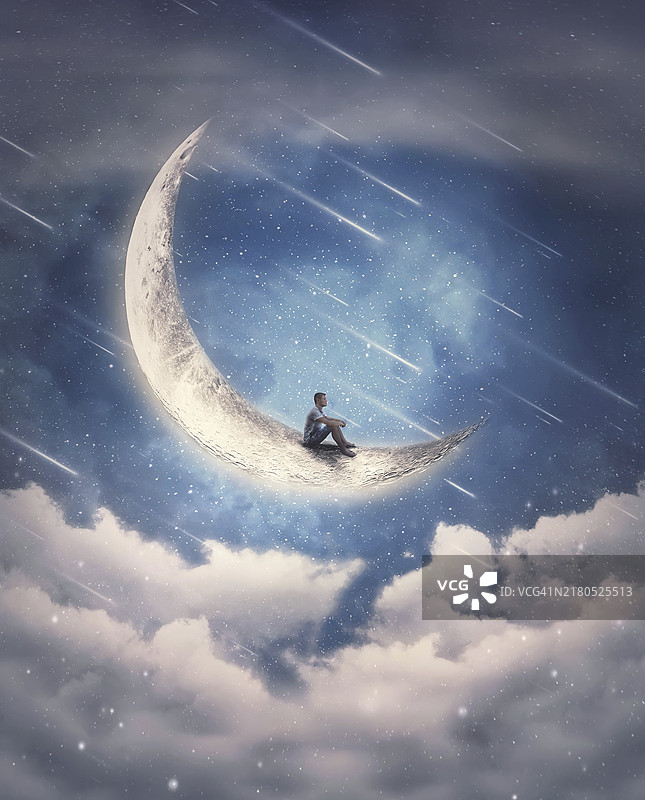 梦幻场景：男孩坐在新月上，在夜空中观看流星，奇幻超现实的冒险概念图片素材