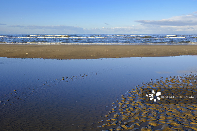 荷兰赞德沃特北海退潮时的海景沙滩图片素材