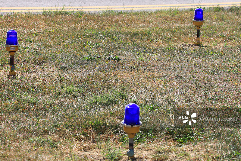 机场滑行灯图片素材