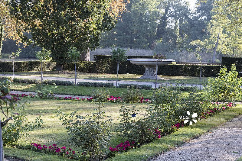德国波茨坦夏洛滕霍夫公园风光（九月）图片素材