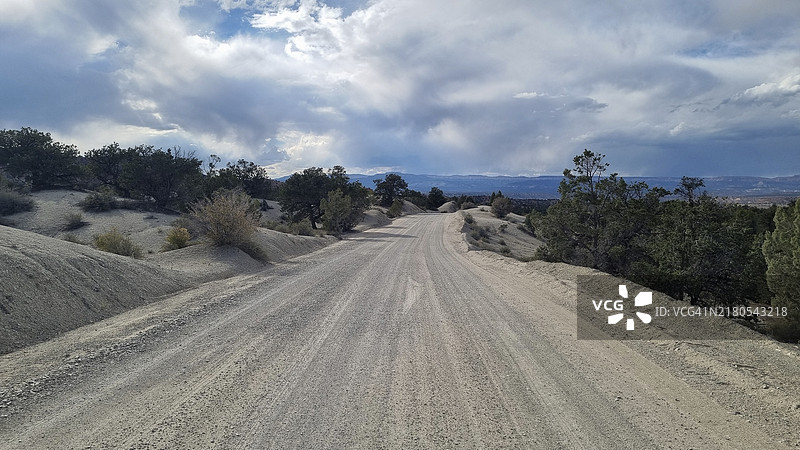 科顿伍德峡谷路，犹他州大阶梯埃斯卡兰特国家纪念地图片素材