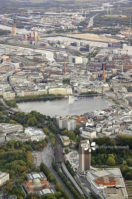 德国汉堡内阿尔斯特湖及周边建筑群航拍图片素材