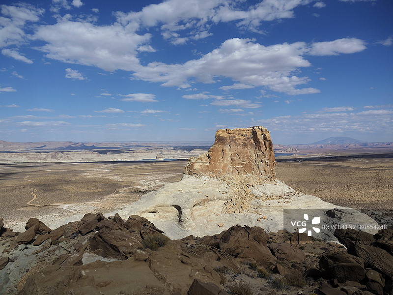 格伦峡谷国家游乐区马点眺望鲍威尔湖，近亚利桑那州-犹他州边界图片素材