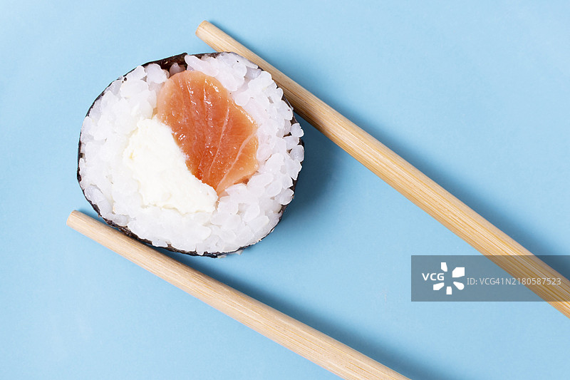 新鲜的寿司饭卷图片素材