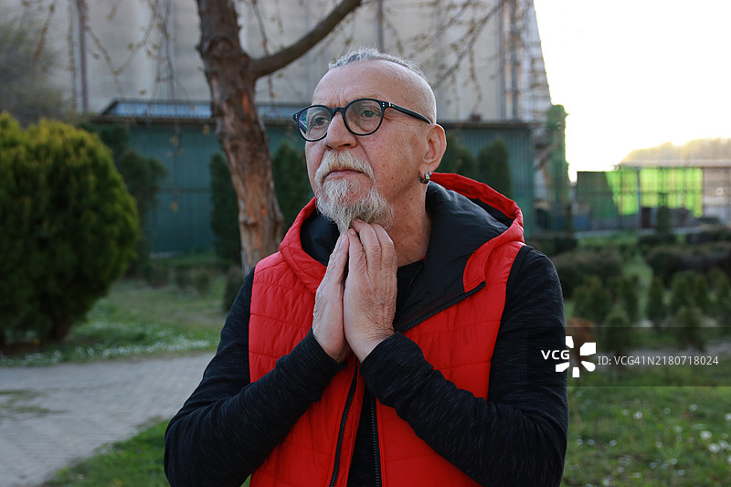 年长休闲男人图片素材