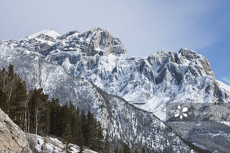 加拿大亚伯拉罕湖的亚伯拉罕山图片素材