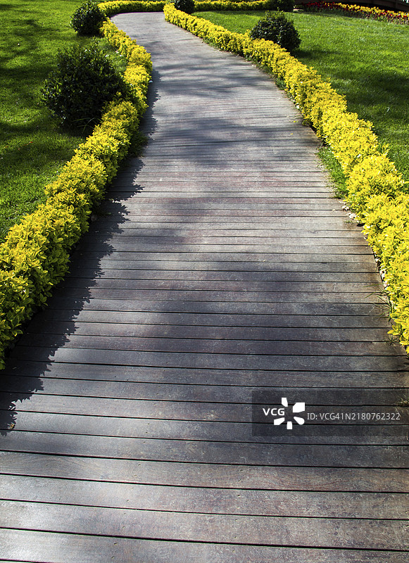 风景优美的徒步小径图片素材