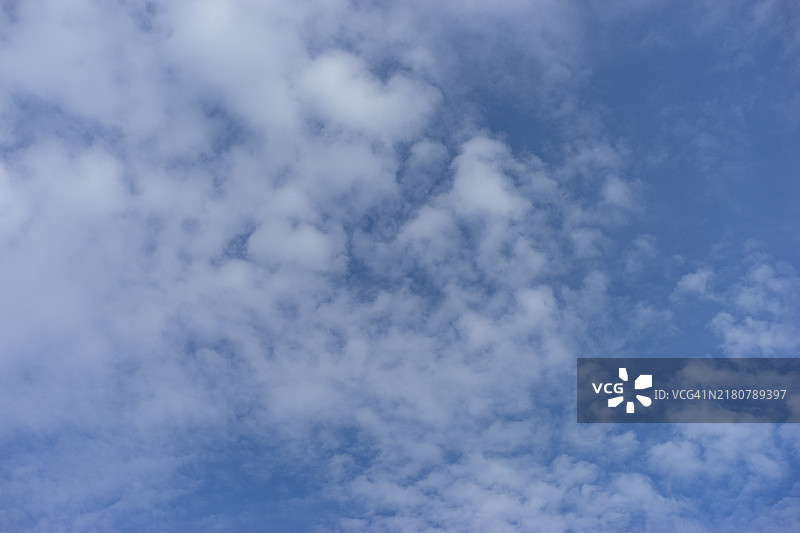 晴朗的天空，蓝天白云，俄罗斯图片素材