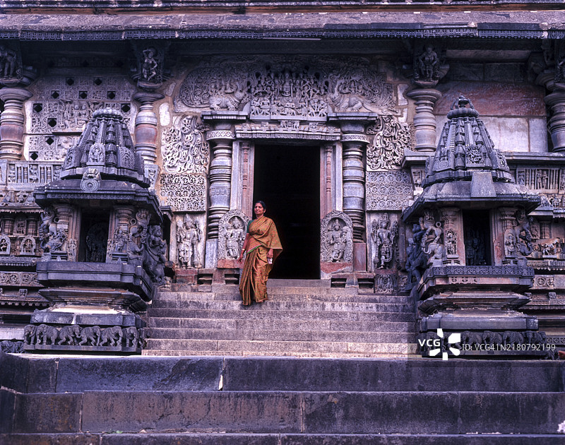 亚洲印度卡纳塔克邦贝鲁尔的公元1116年12世纪斯里切纳凯沙瓦神庙图片素材