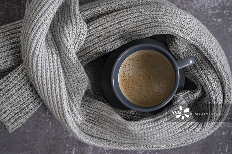 咖啡和羊毛围巾静物图片素材