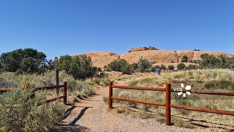阿兹特克小山步道，峡谷地国家公园，天空之岛，犹他州图片素材