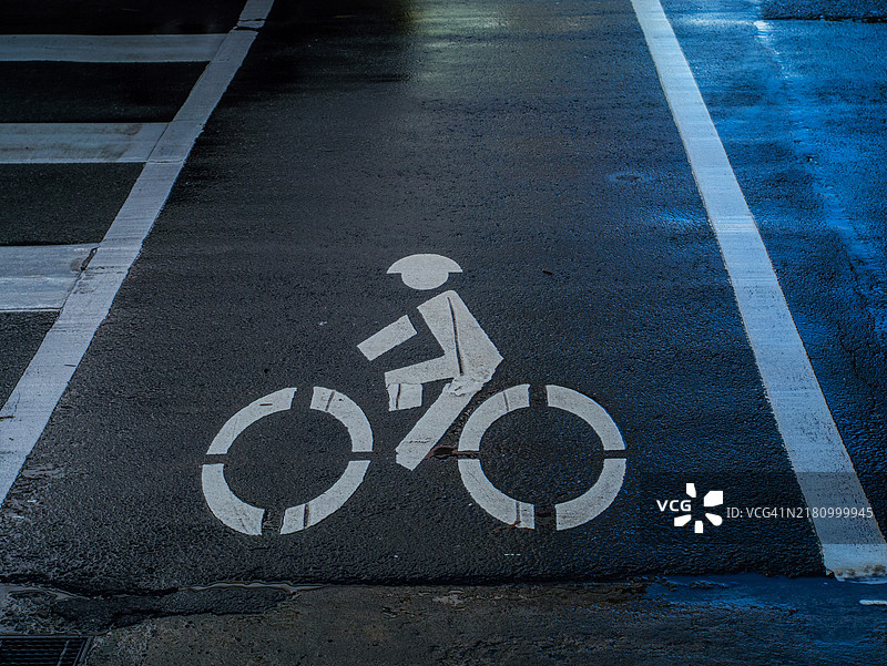 中国台湾雨后的自行车道图片素材