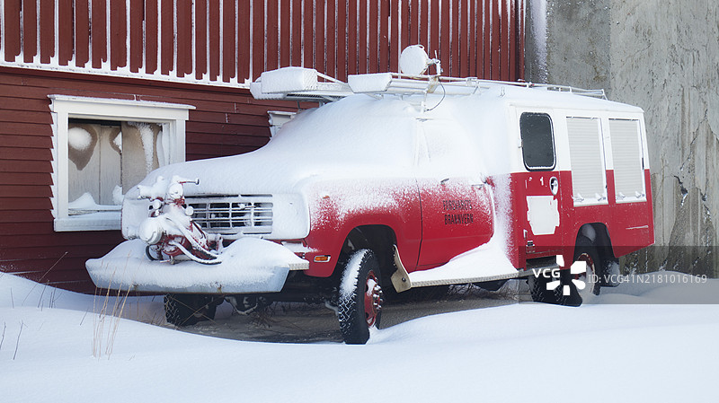 挪威罗弗敦群岛的消防车图片素材