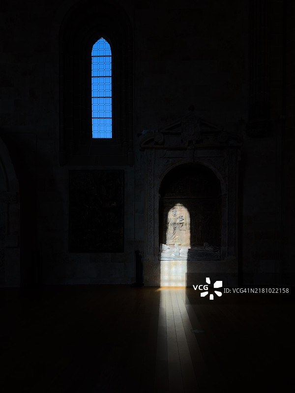 光与影：蓝与白图片素材