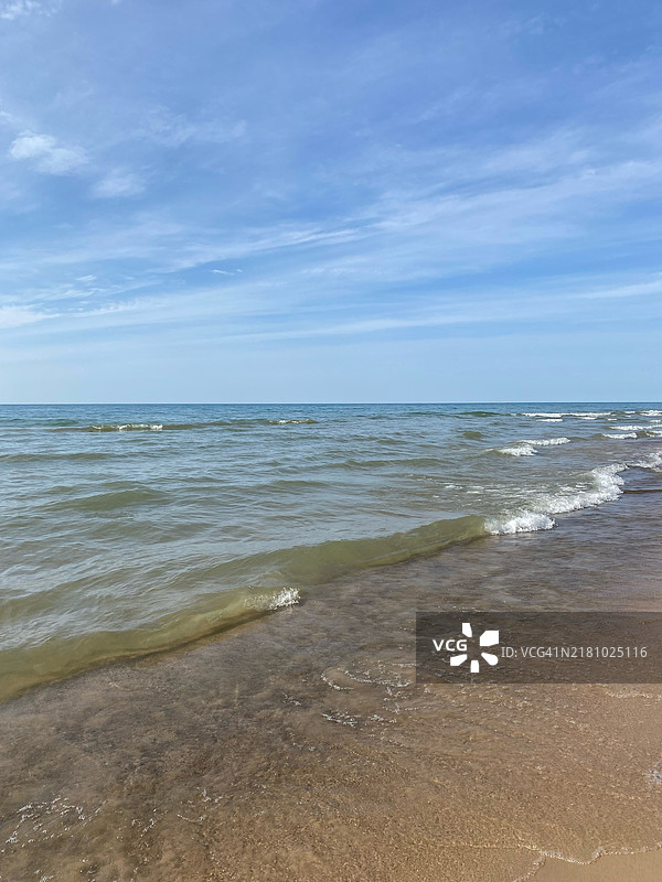 2023年5月在美国密歇根州湖边拍摄的密歇根湖照片图片素材