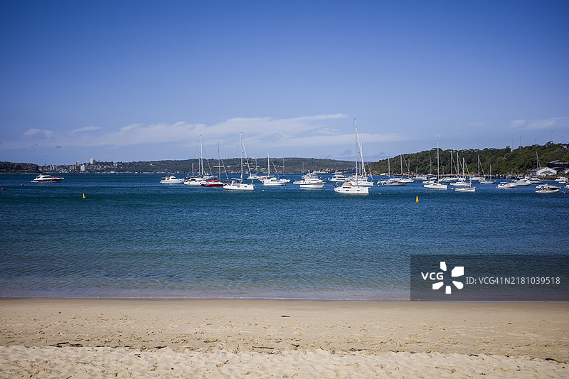 巴尔莫勒尔海滩：悉尼北部海滩之一，位于澳大利亚新南威尔士州莫斯曼图片素材