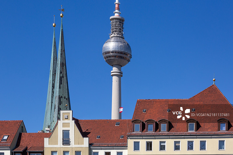 柏林尼古拉小区与地标电视塔（德国柏林米特区）图片素材