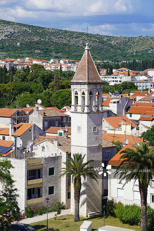 克罗地亚老特罗吉尔圣米迦勒教堂的塔楼图片素材