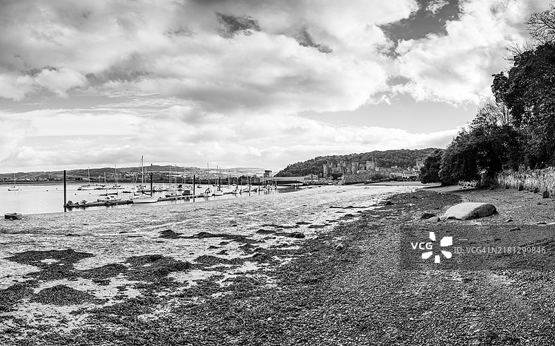 康威黑白海景图片素材
