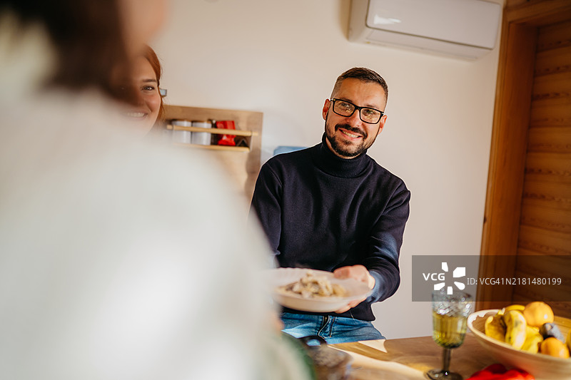 和我最好的朋友们共进午餐图片素材