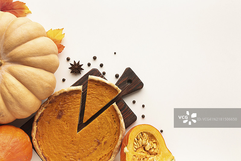 扁平风格：南瓜派切片拼盘图片素材