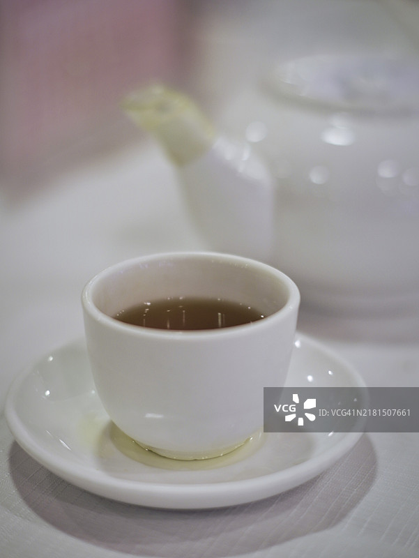 在中餐馆喝茶图片素材
