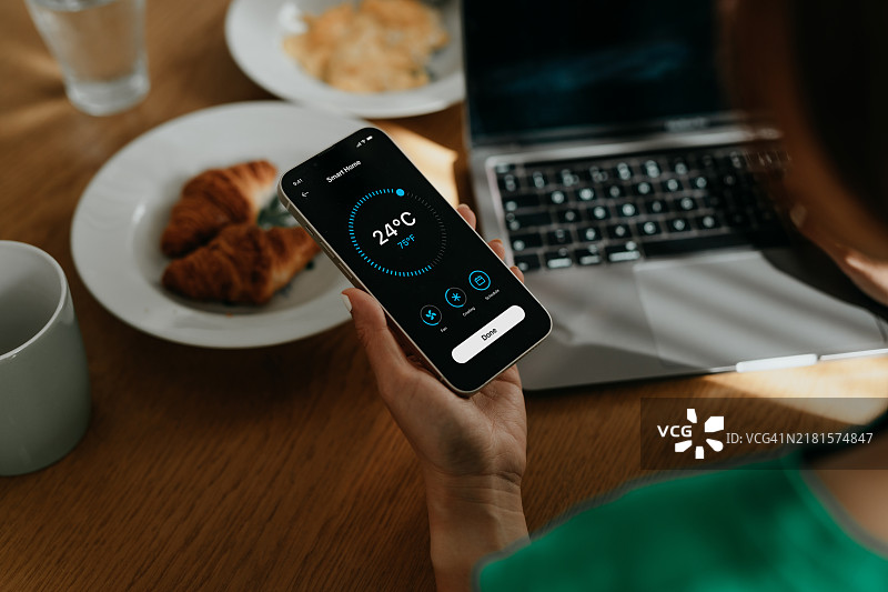 家居自动化让生活更轻松图片素材