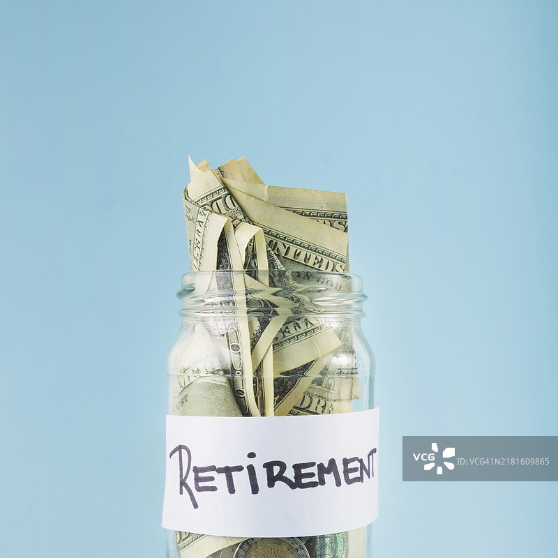 现金罐退休储蓄图片素材