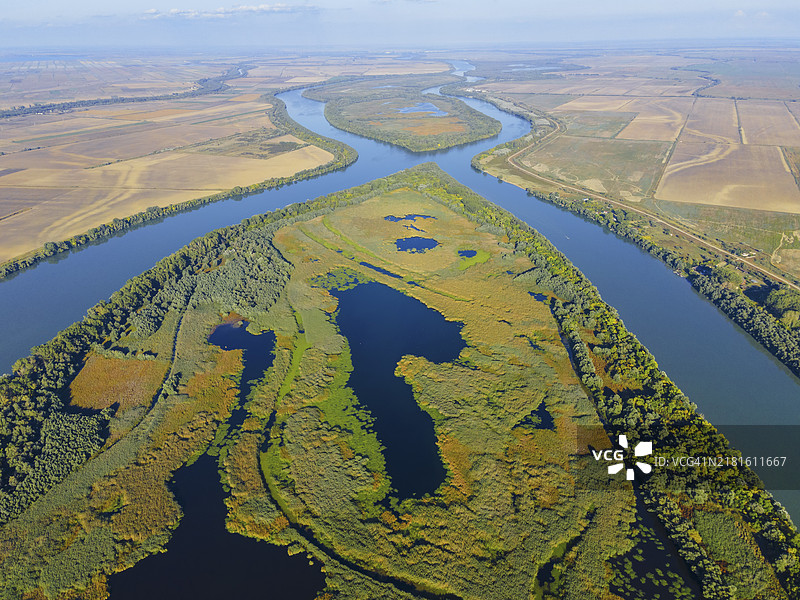乌克兰多瑙河三角洲塔塔鲁岛航拍图片素材