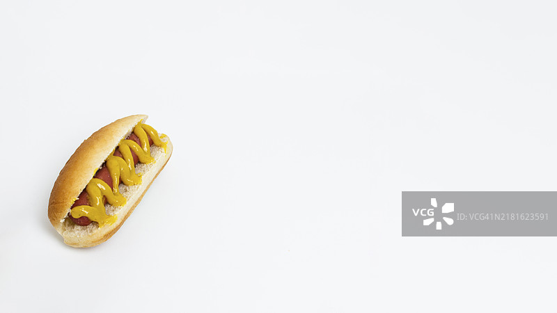 配芥末的热狗，留有文案空间图片素材
