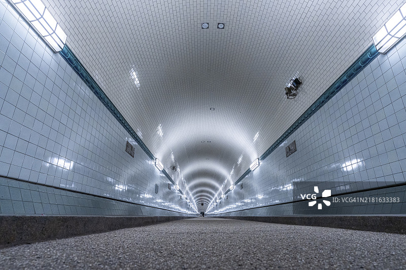 汉堡港的旧历史Elbtunnel隧道图片素材
