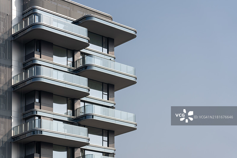 高端住宅楼的大阳台图片素材