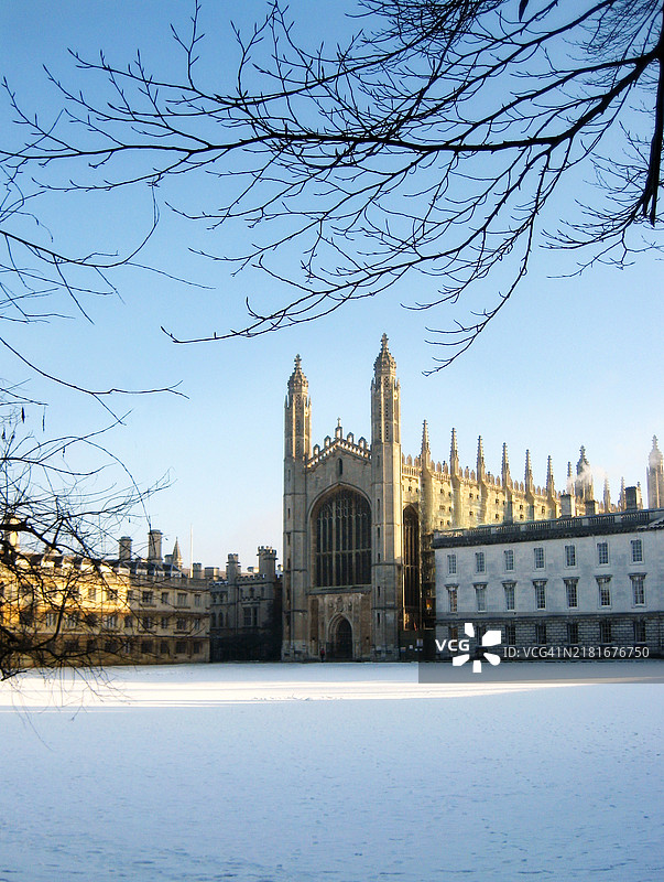 雪中的国王学院图片素材